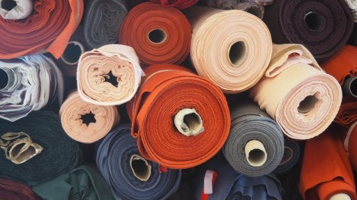 Asiakkaat kysyvät, Kaiko vastaa. "Miten varmistatte, että tehtaalla on hyvät olot työntekijöille?" - Kaiko Clothing Company Oy