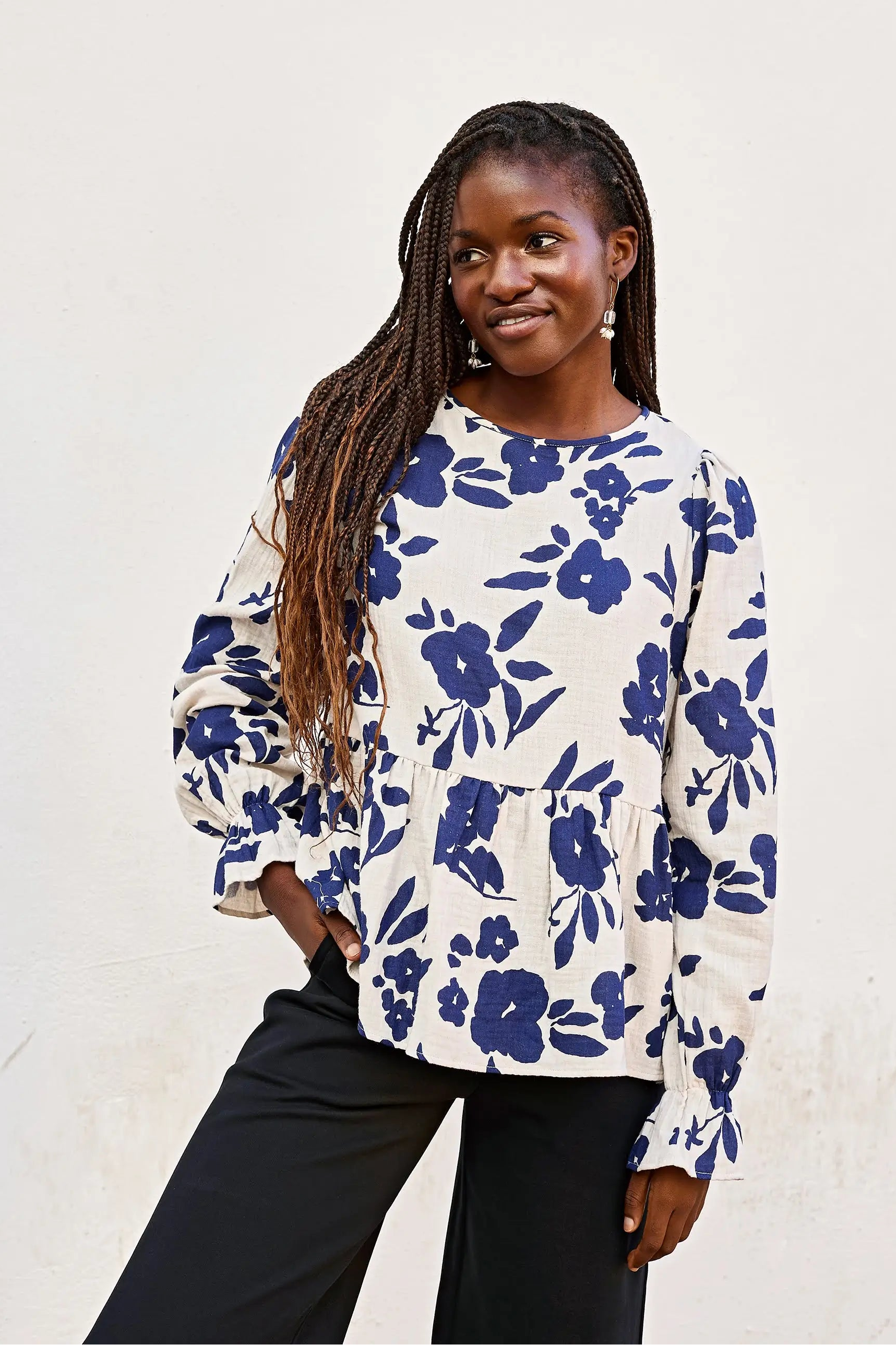 | modelheight:168, size:XS