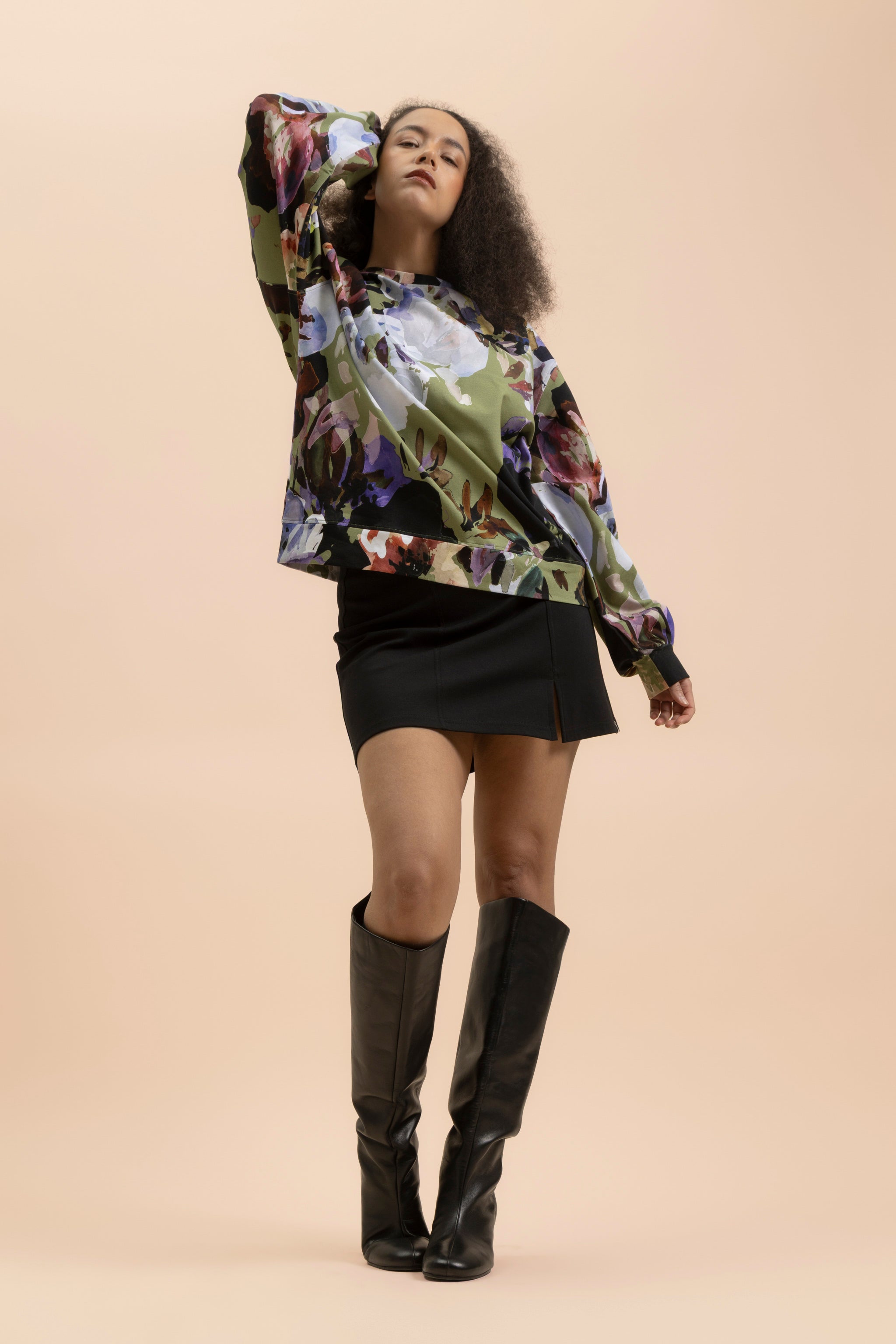| modelheight:169, size:L