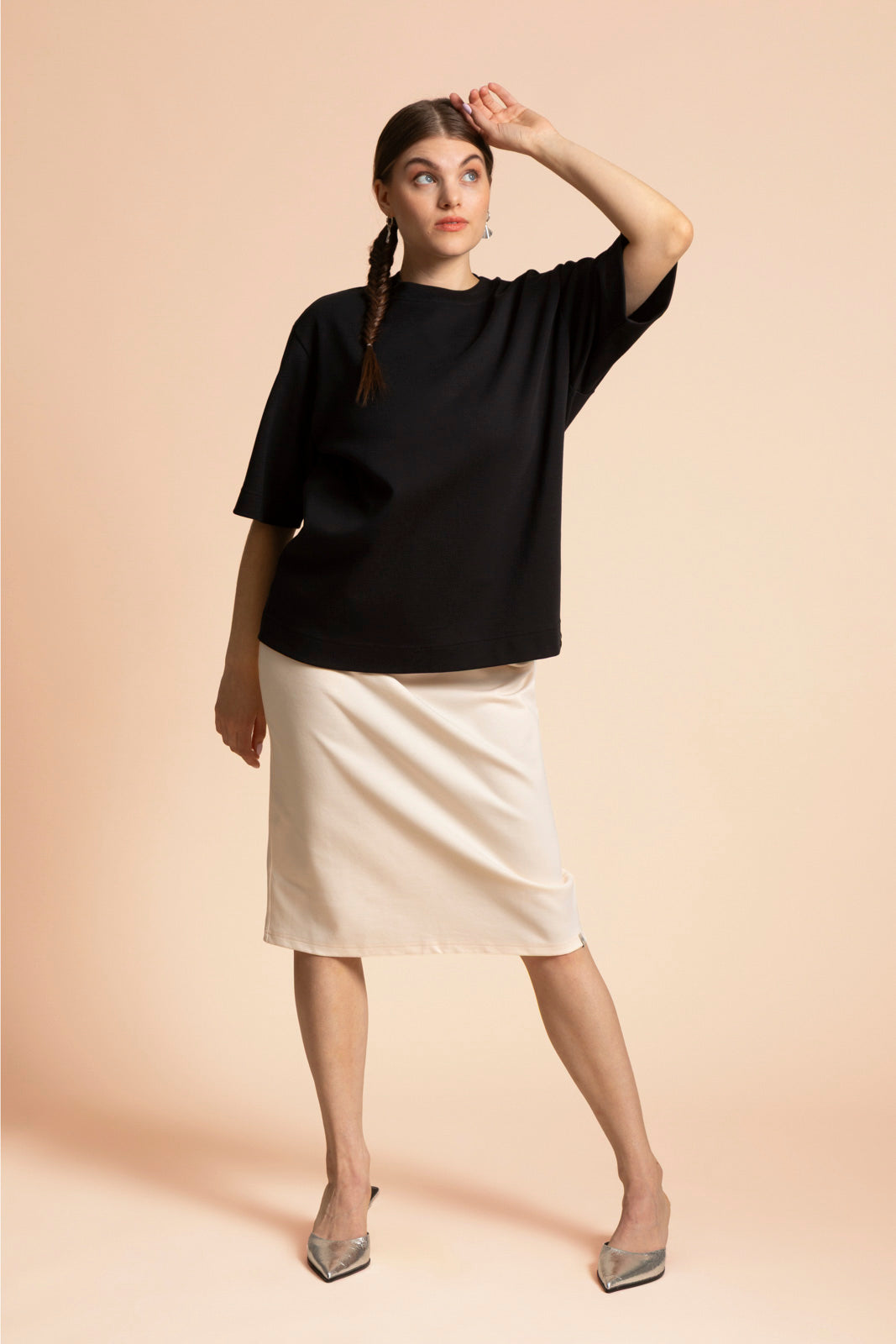 Naisten kermanvalkoinen kynähame | modelheight:162, size:M