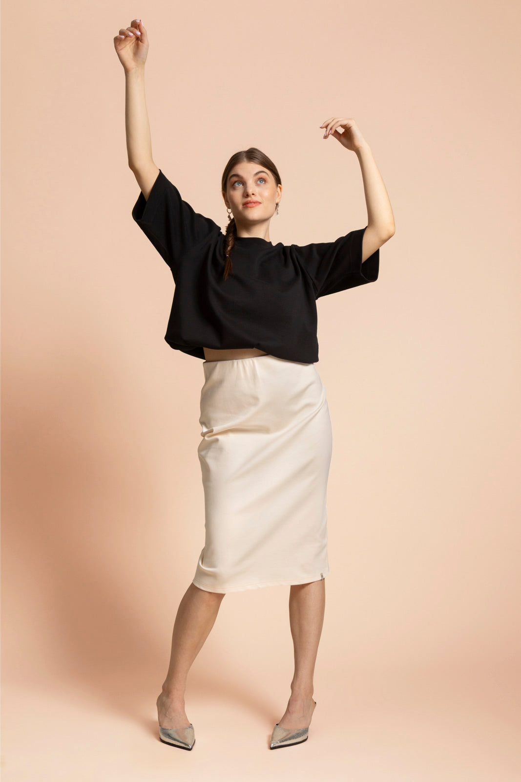 naisten musta oversized t-paita