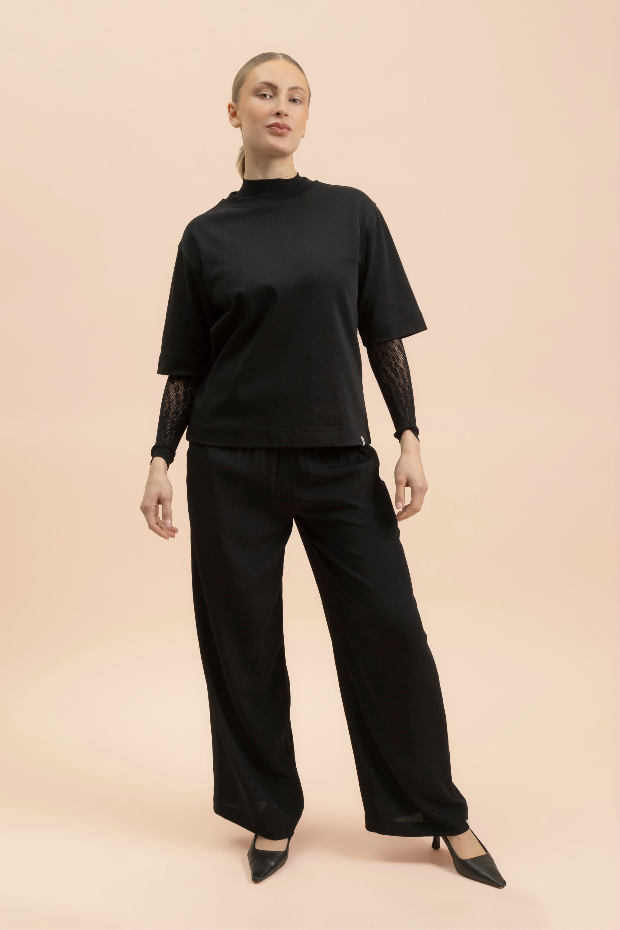 | modelheight:172, size:XS