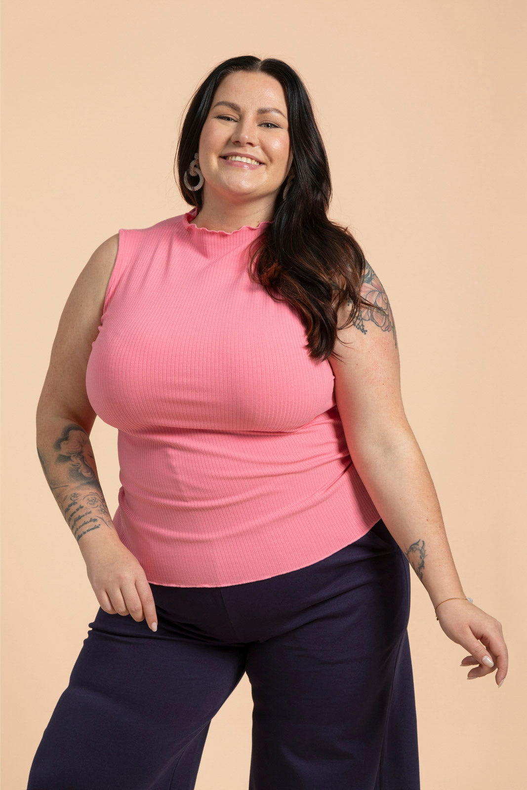 Naisten pinkki puuvillainen ribbitoppi | modelheight:170, size:XL