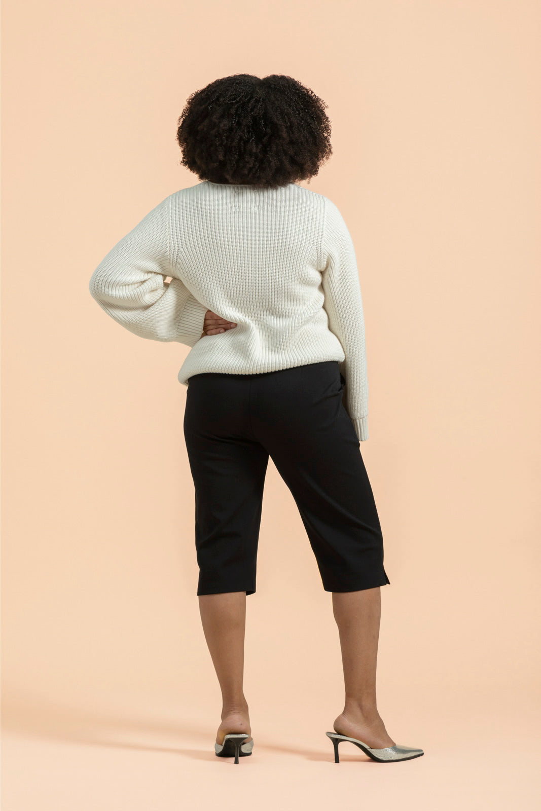 Naisten mustat caprit | modelheight:165, size:M