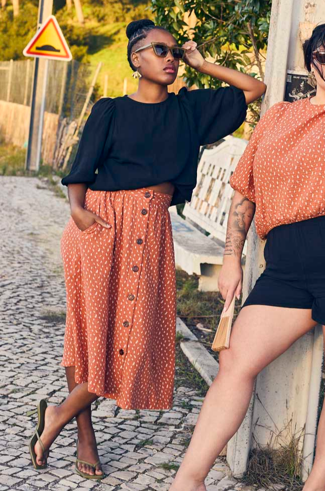 Naisten musta puuvillapaita