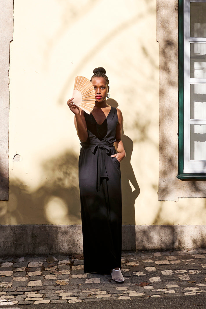 Naisten musta haalari | modelheight:158, size:XS