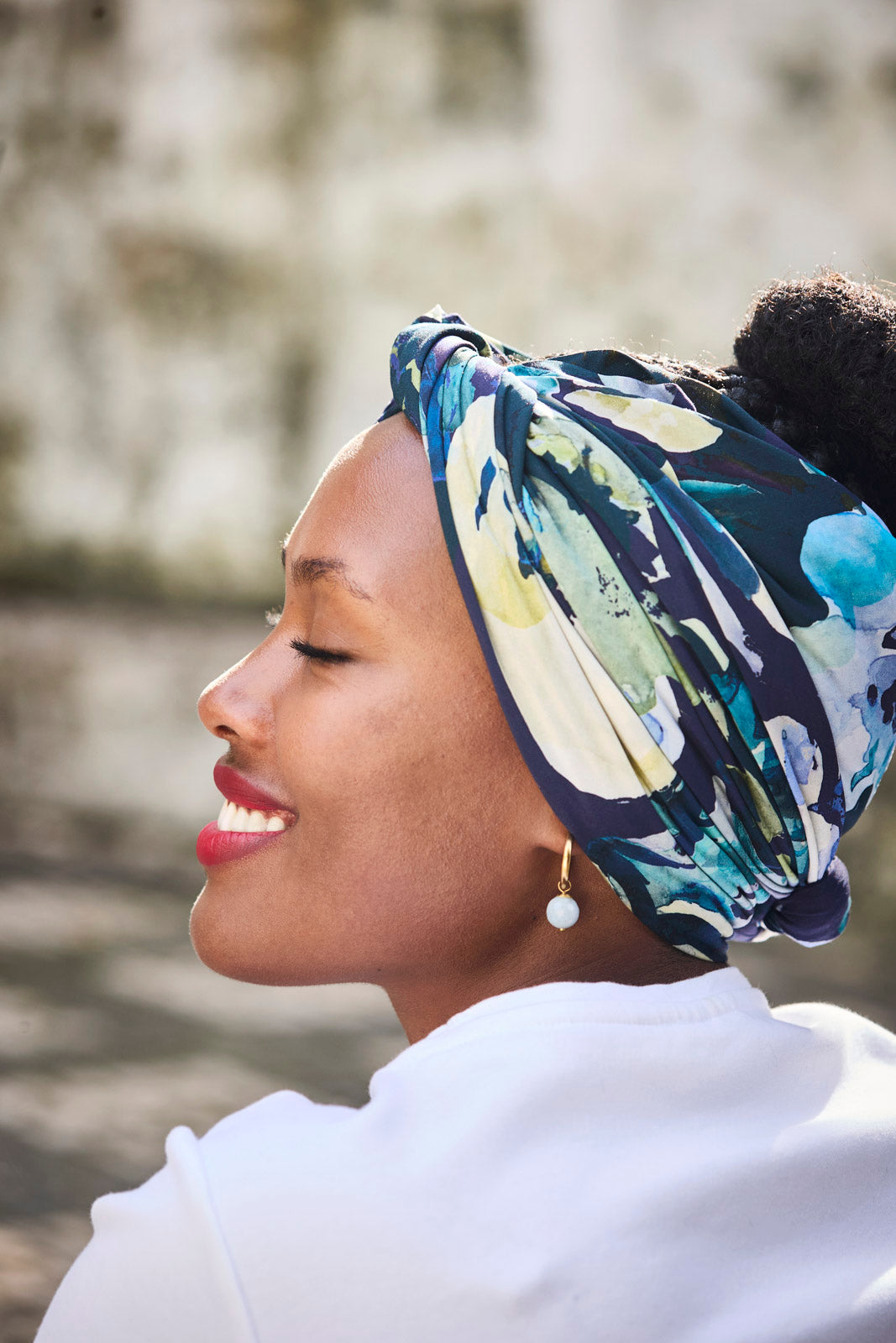 Naisten sininen kukkahuivi