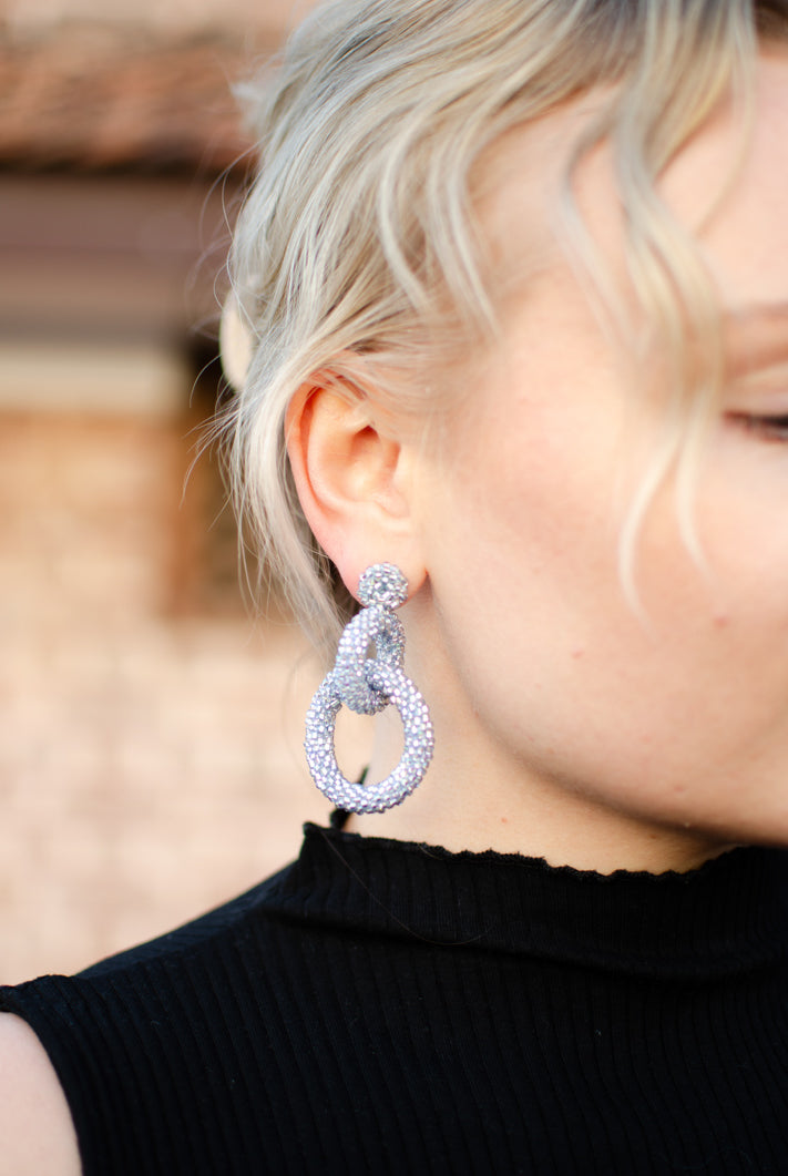 Nepalissa käsintehdyt naisten helmikorvakorut