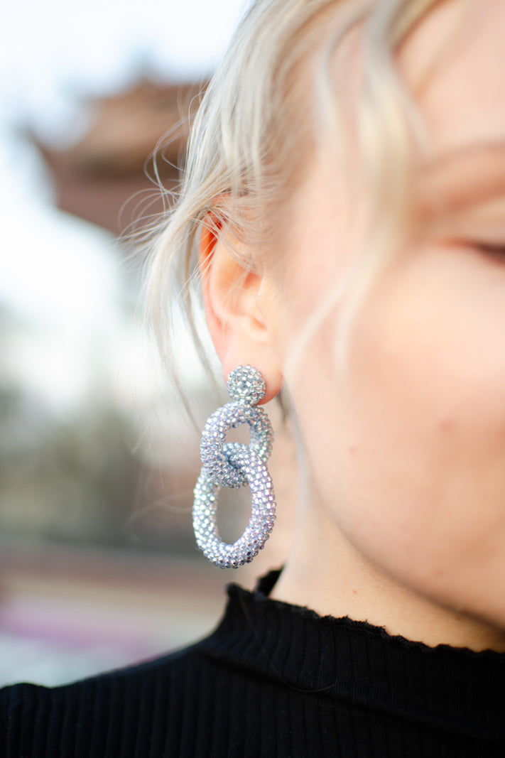 Nepalissa käsintehdyt naisten helmikorvakorut