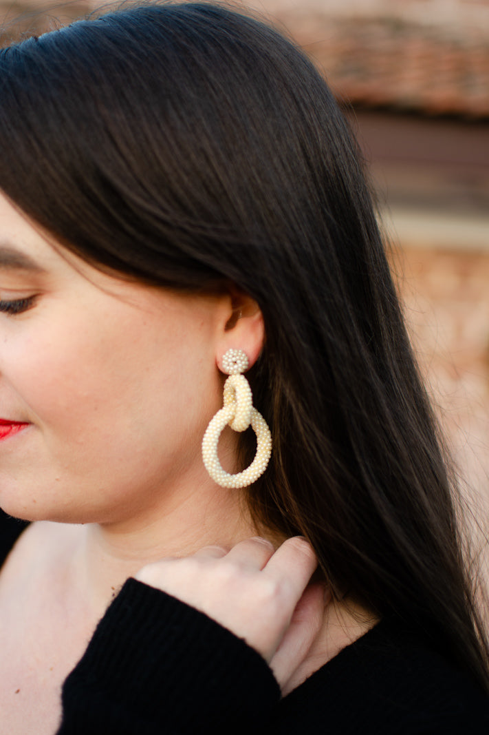 Nepalissa käsintehdyt naisten helmikorvakorut