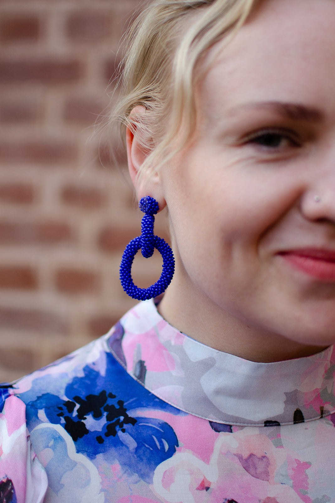 Nepalissa käsintehdyt naisten helmikorvakorut