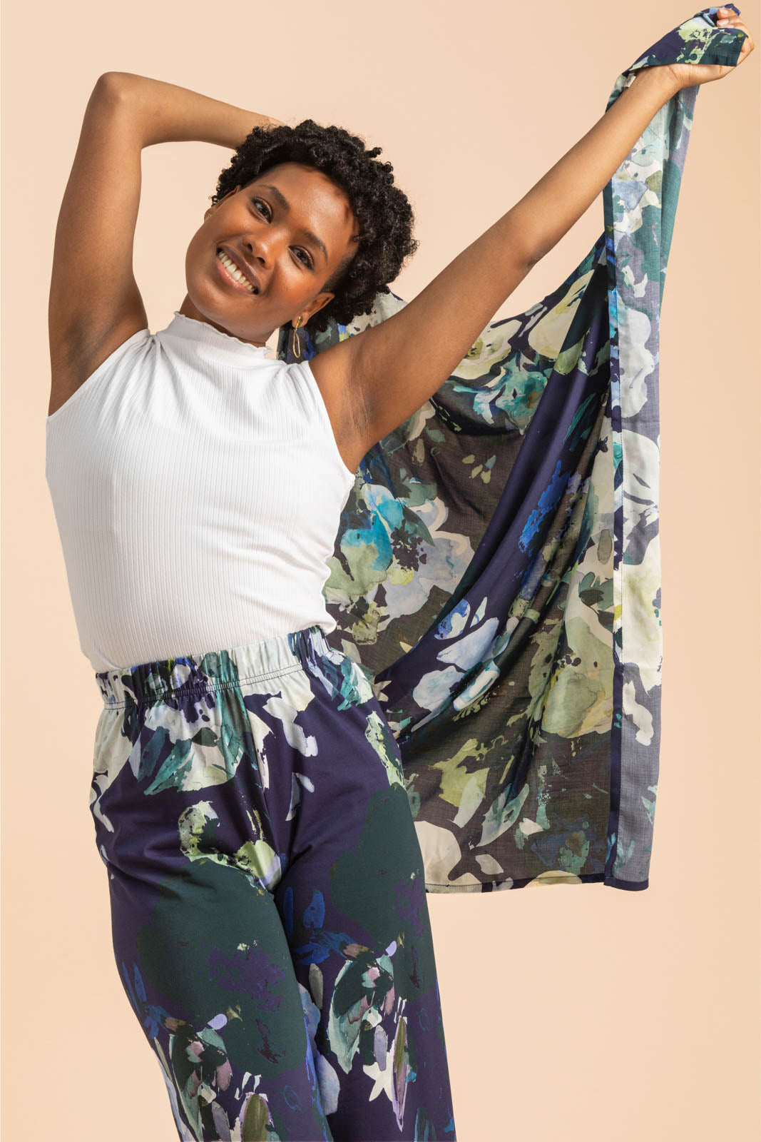 Naisten sininen kukkahuivi