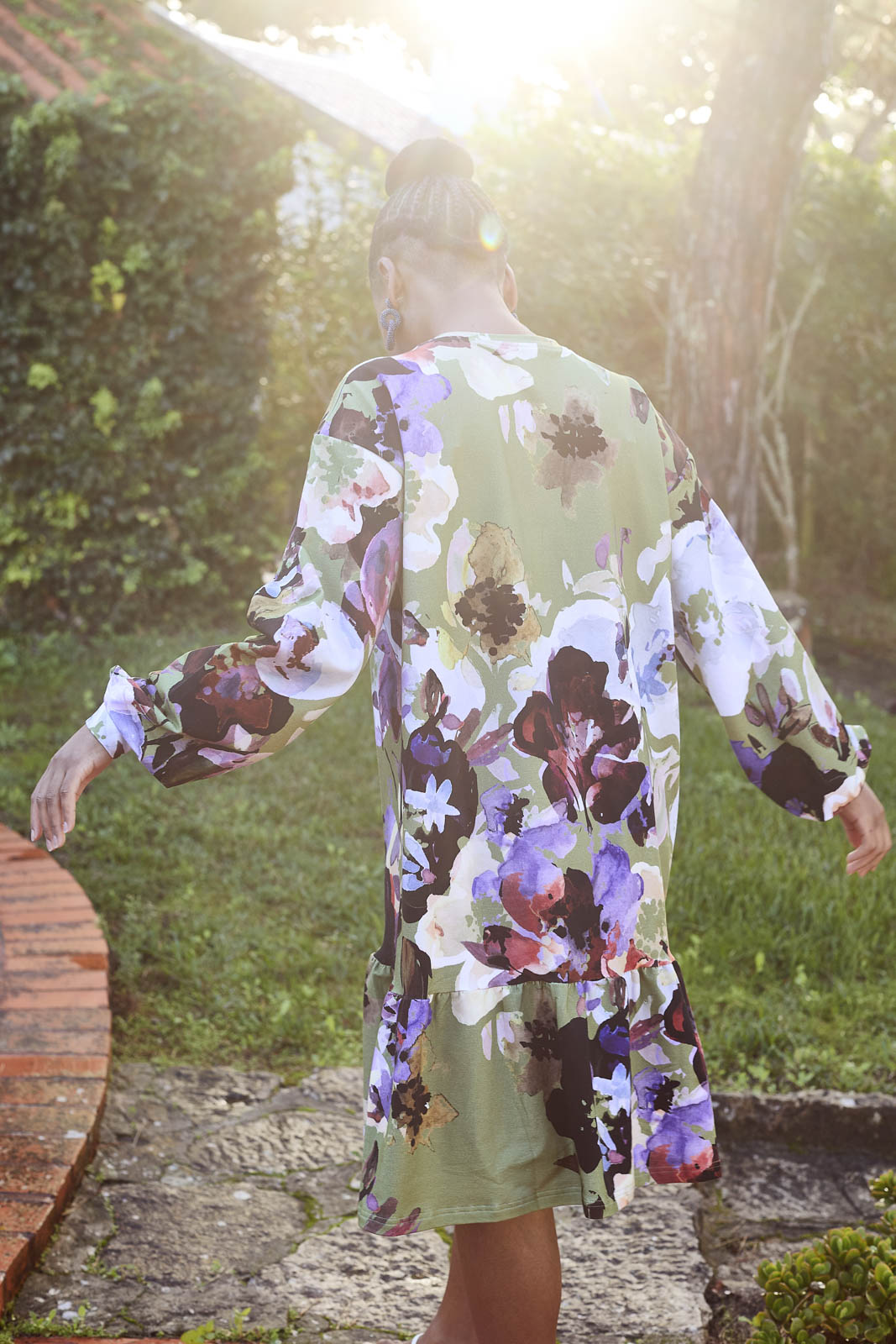 Naisten vihreä puuvillamekko kukkakuviolla