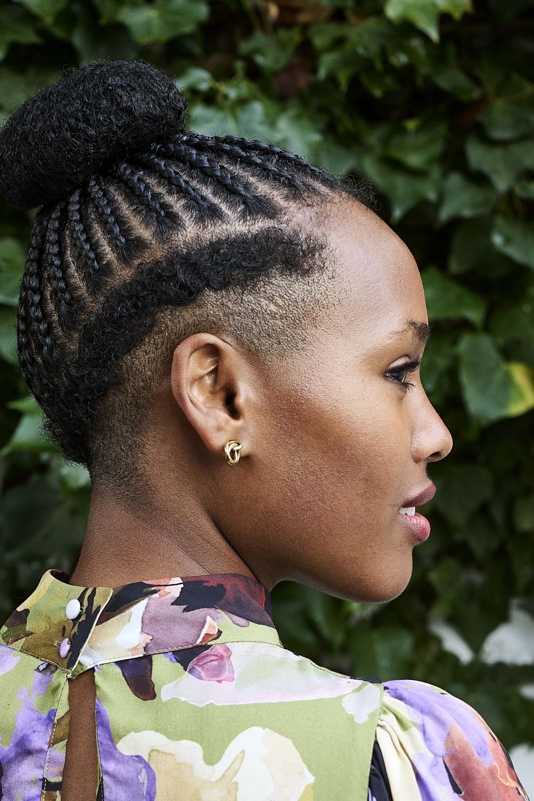 Nepalissa käsintehdyt messinkiset naistenkorvakorut