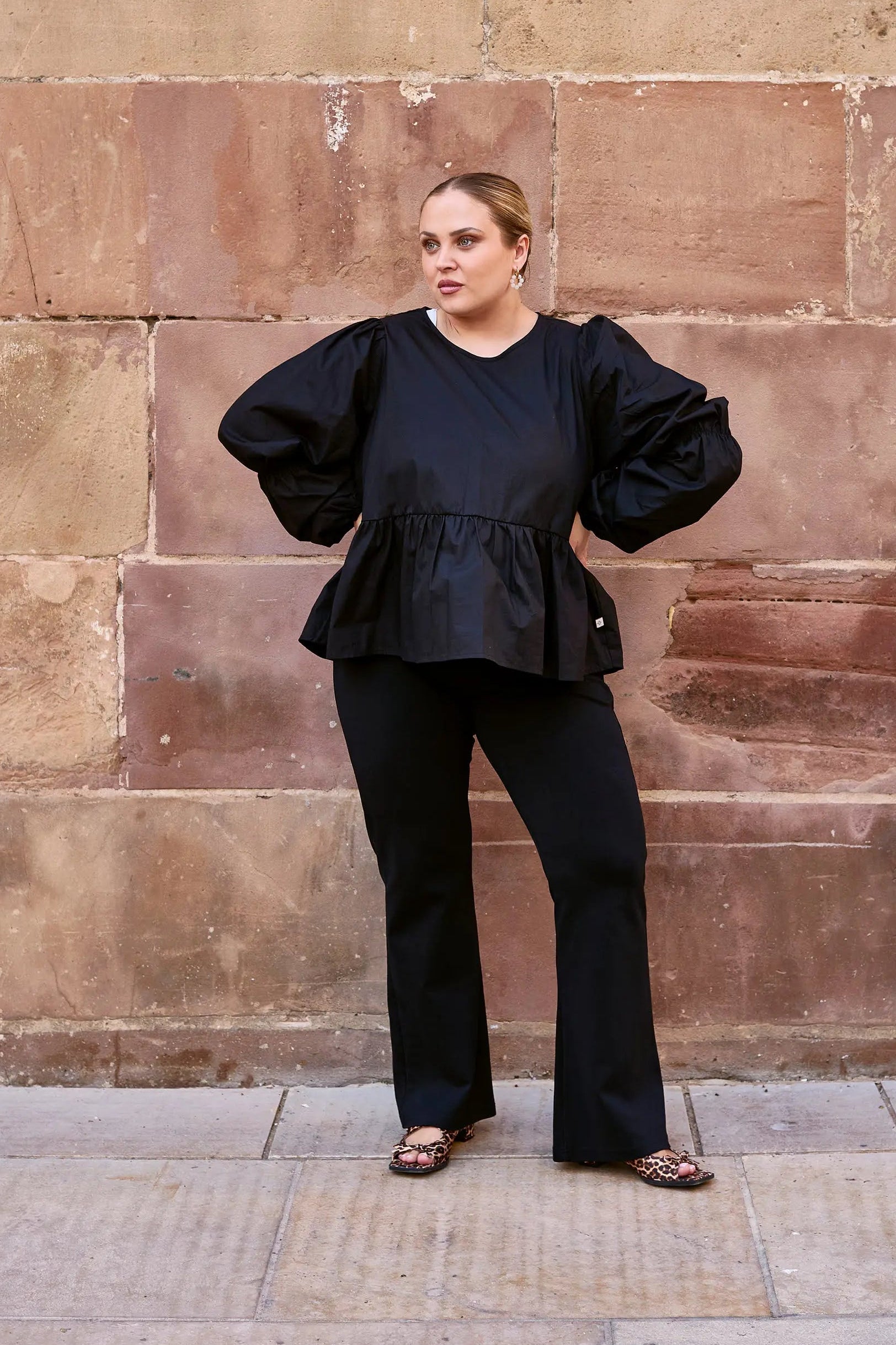 | modelheight:160, size:XL