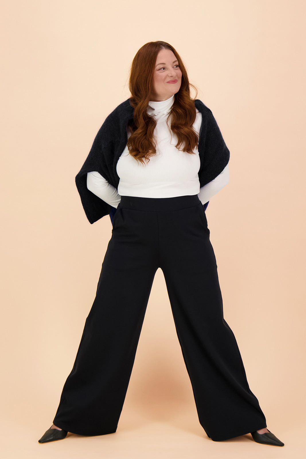 Naisten mustat täyspitkät housut | modelheight:163, size:M