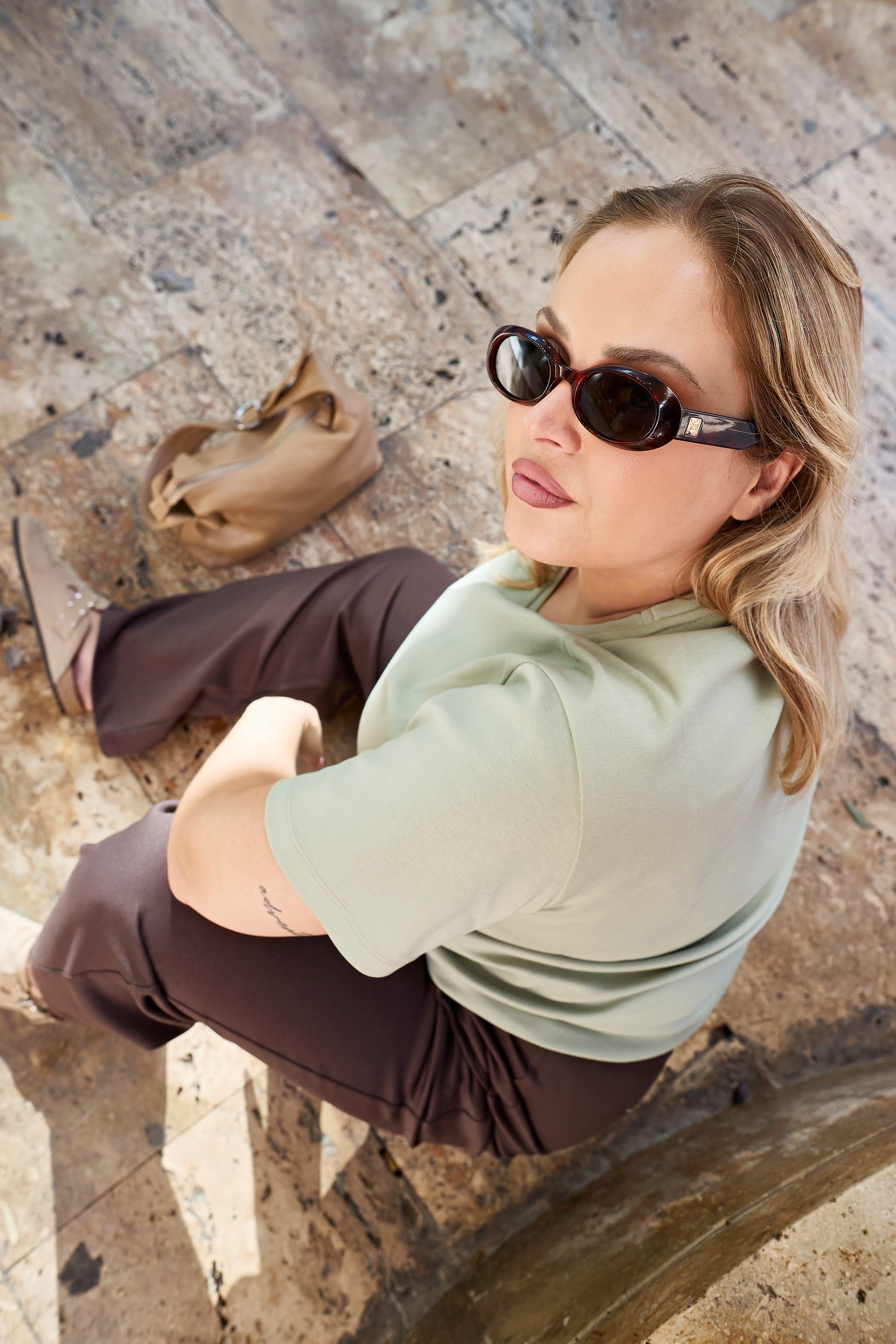 Naisten vihreä t-paita | modelheight:160, size:XL