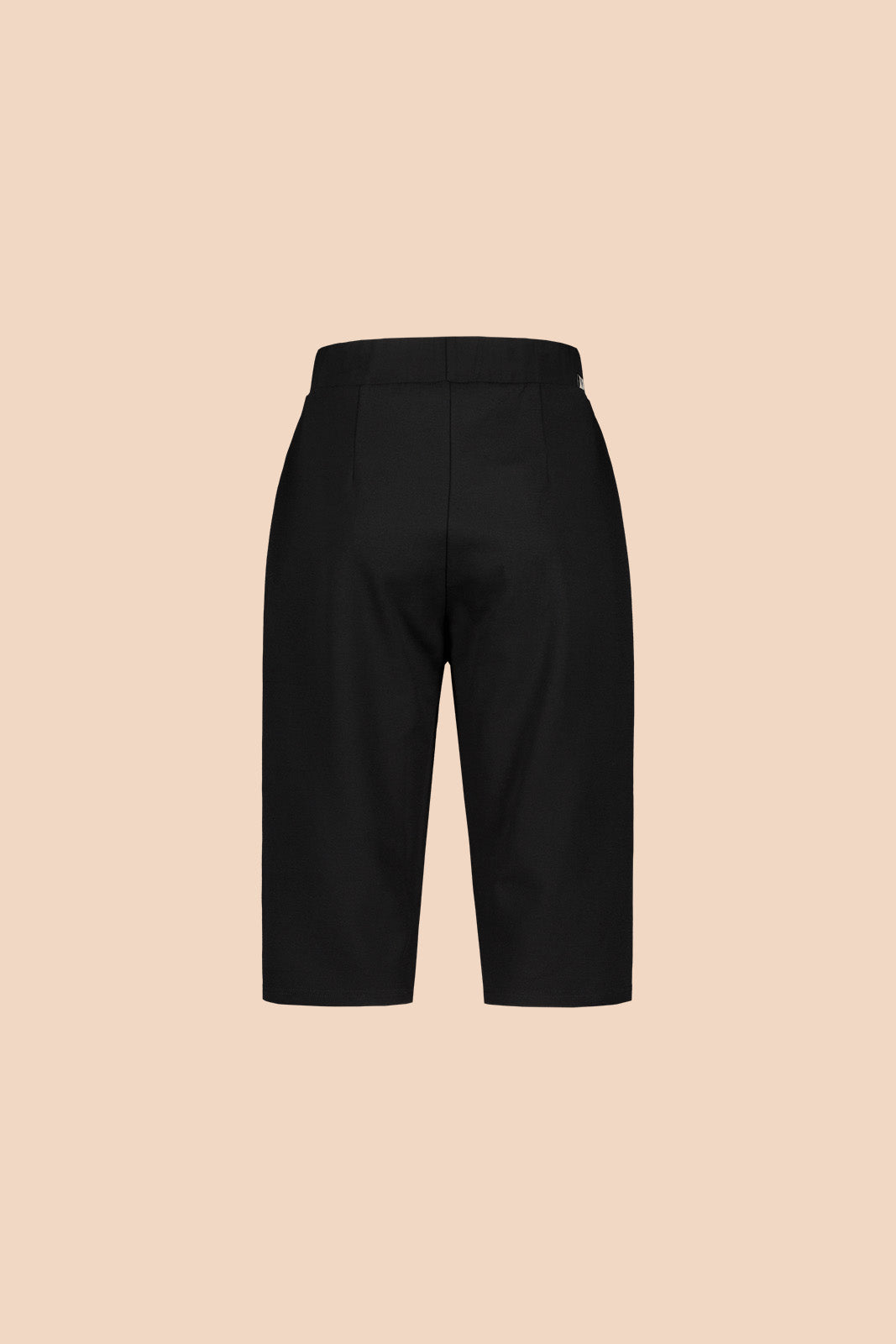 Naisten mustat caprit