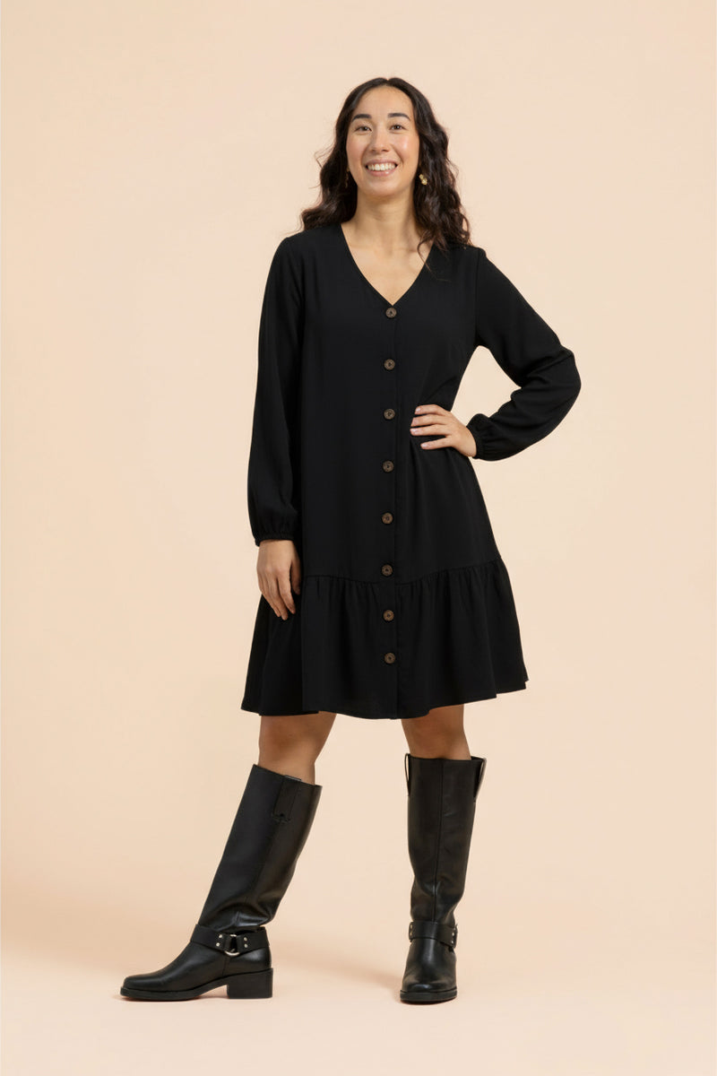 Flute Hem Tortoise Shell Button Dress (Black)