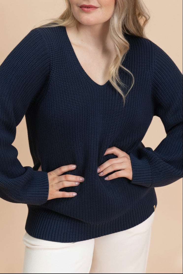 Naisten tummansininen puuvillaneule | modelheight:166, size:M