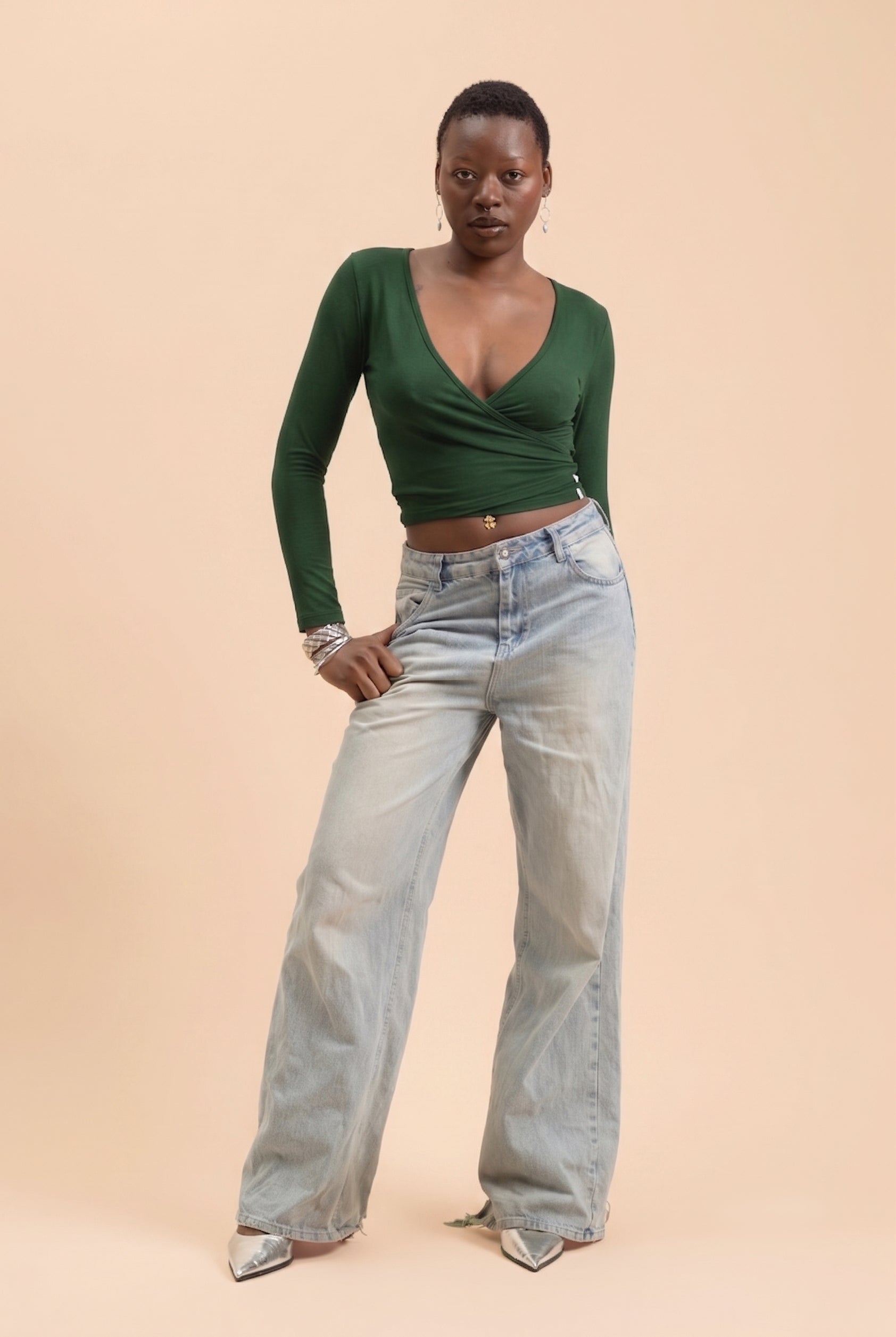 | modelheight:165, size:XS