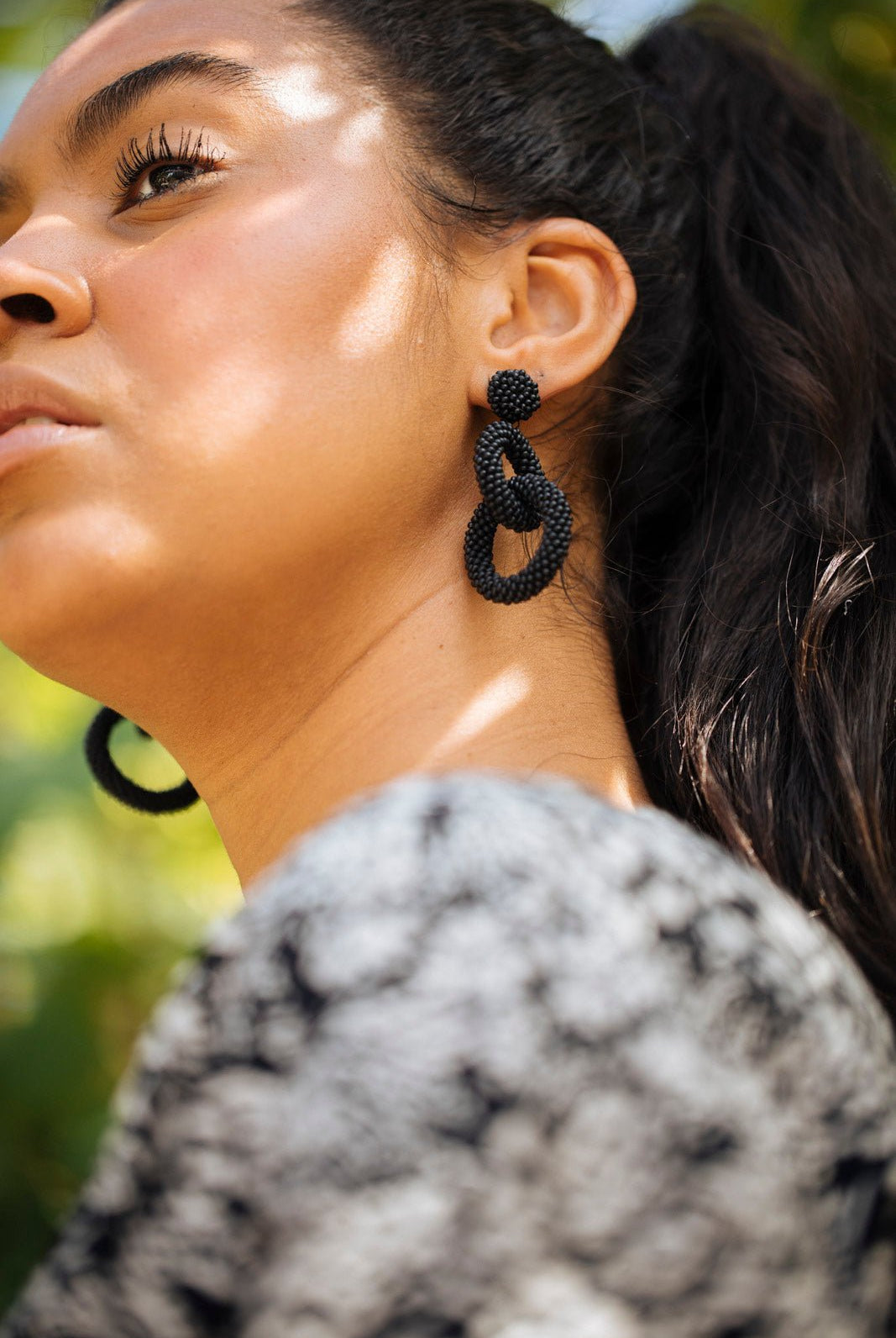 Nepalissa käsintehdyt naisten helmikorvakorut