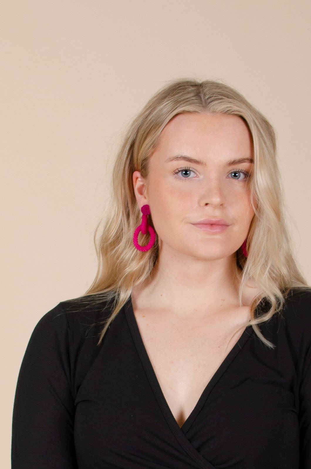 Nepalissa käsintehdyt naisten helmikorvakorut