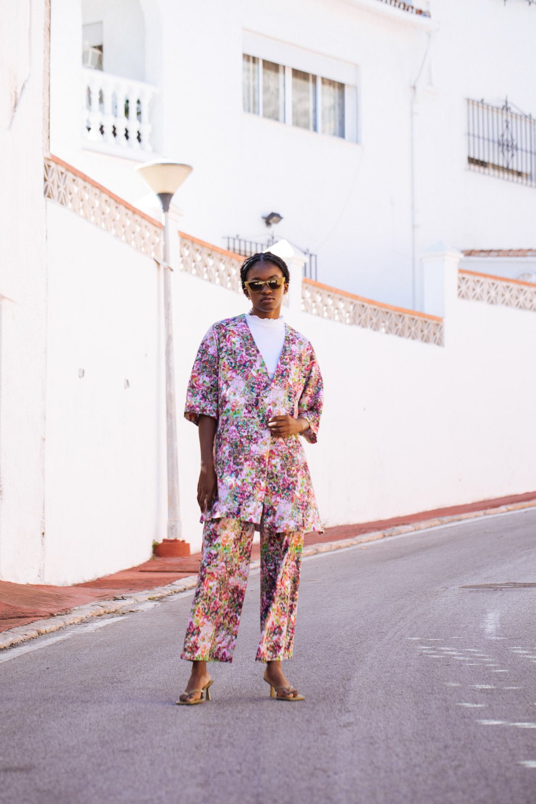 Naisten värikkäät puuvillahousut kukkakuviolla