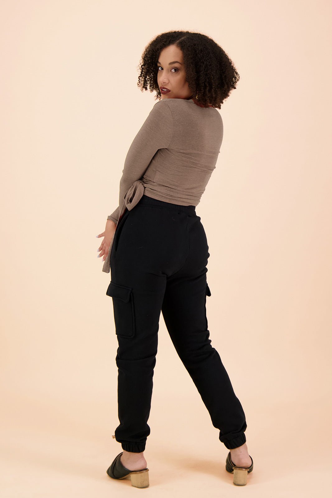 Naisten beige kietaisupaita