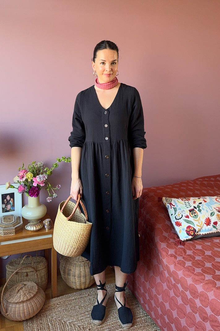 kaiko button dress black