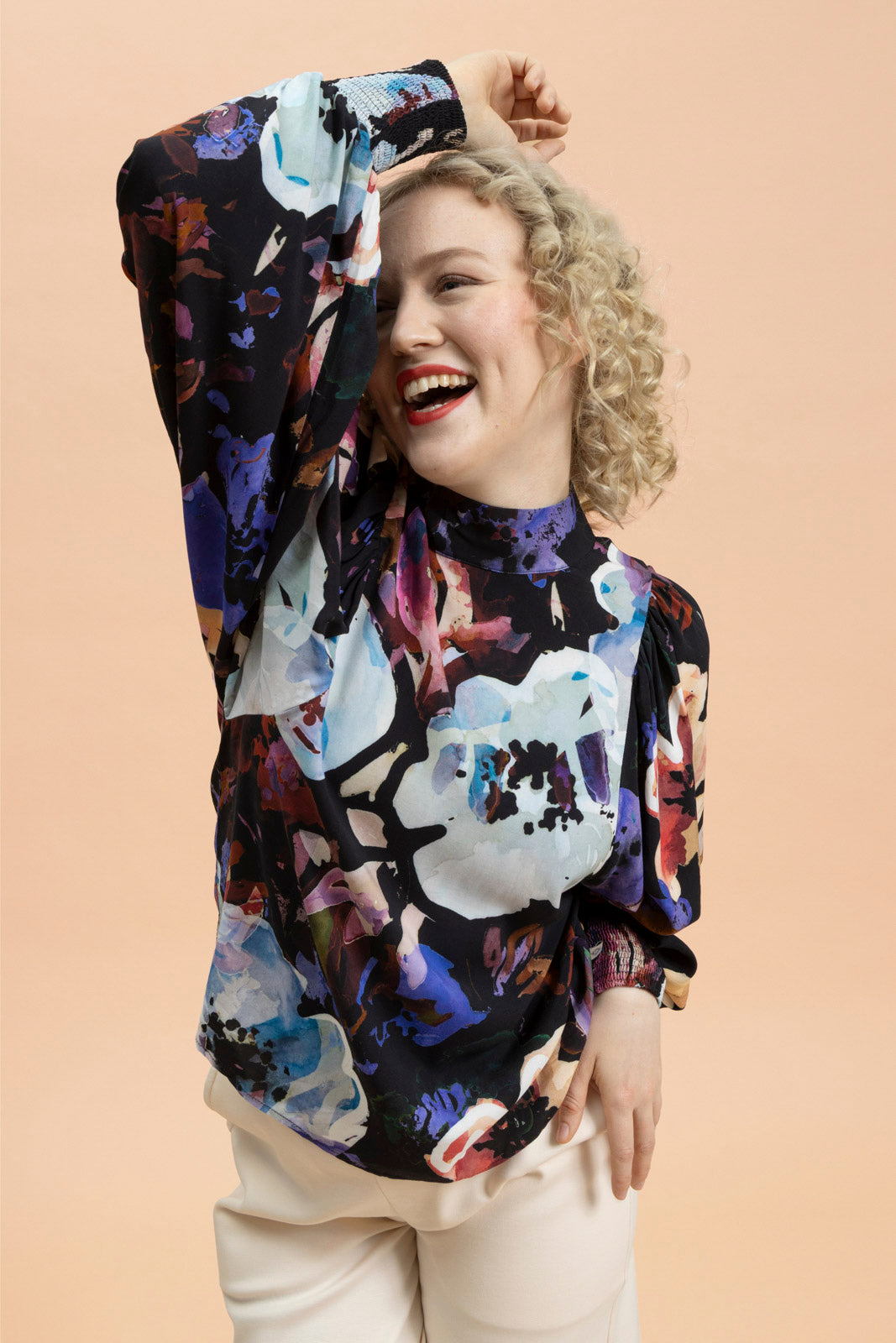 Puff Blouse, Black Anemone – KAIKO