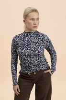  | modelheight:169, size:M