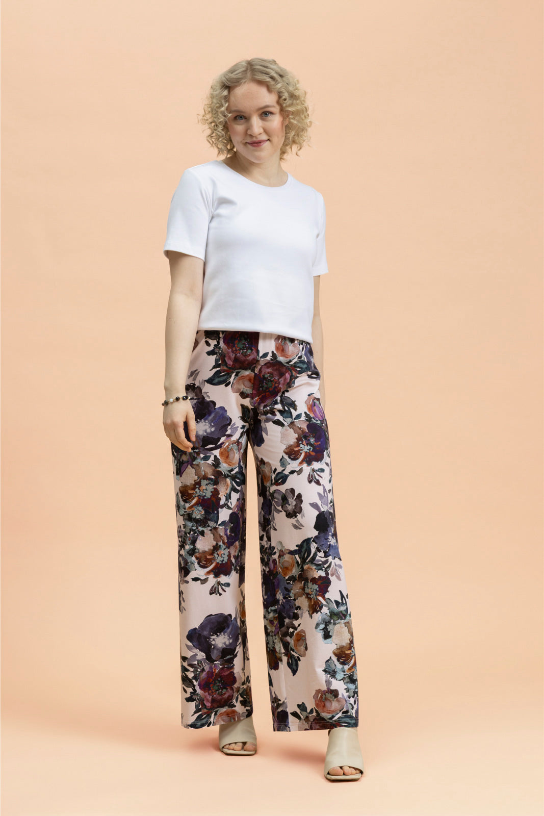 | modelheight:164, size:XS