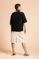 naisten musta oversized t-paita