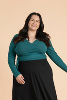 Naisten petroolin värinen kietaisupaita | modelheight:170, size:XL