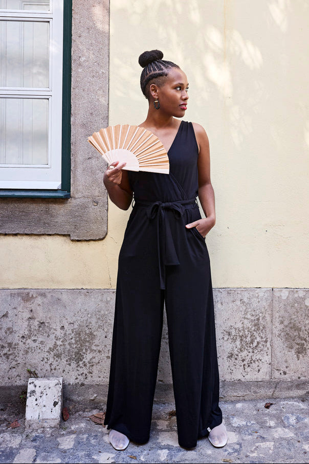 Naisten musta haalari | modelheight:158, size:XS