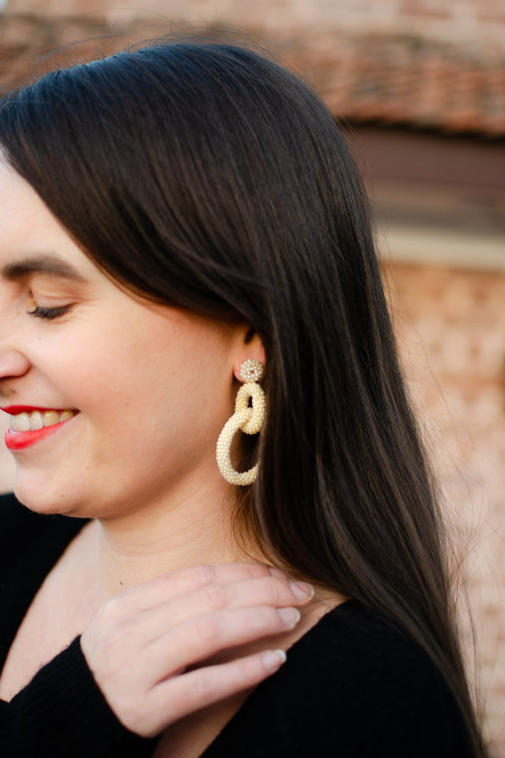 Nepalissa käsintehdyt naisten helmikorvakorut