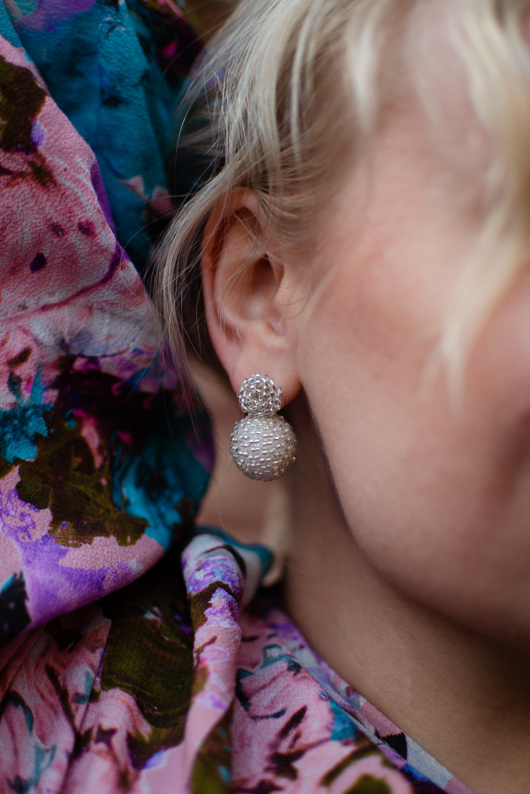 Nepalissa käsintehdyt naisten helmikorvakorut