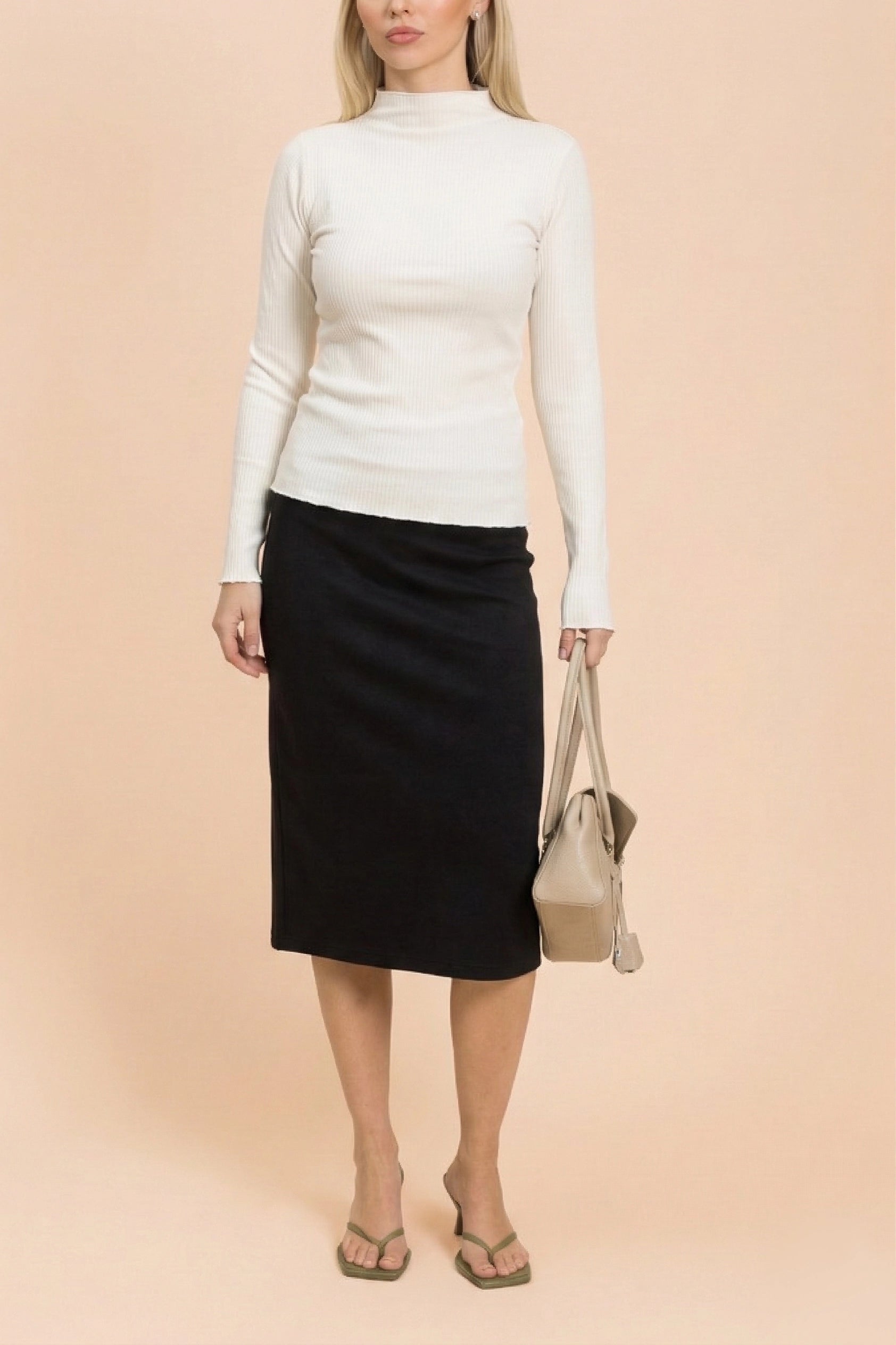 | modelheight:168, size:XS