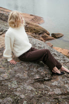 Naisten valkoinen alpakka-mohair-neulepaita | modelheight:165, size:XS