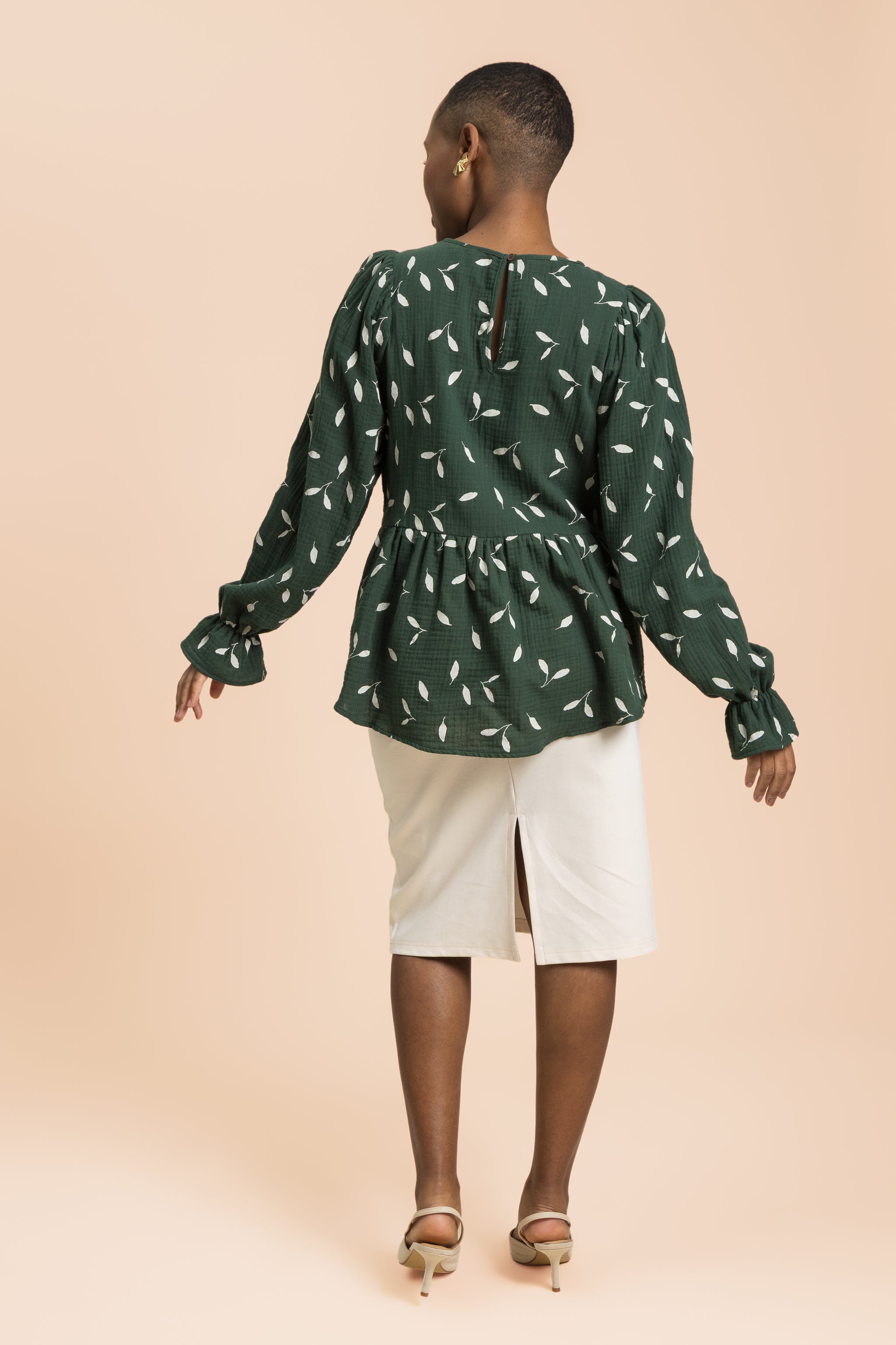 | modelheight:158, size:XS