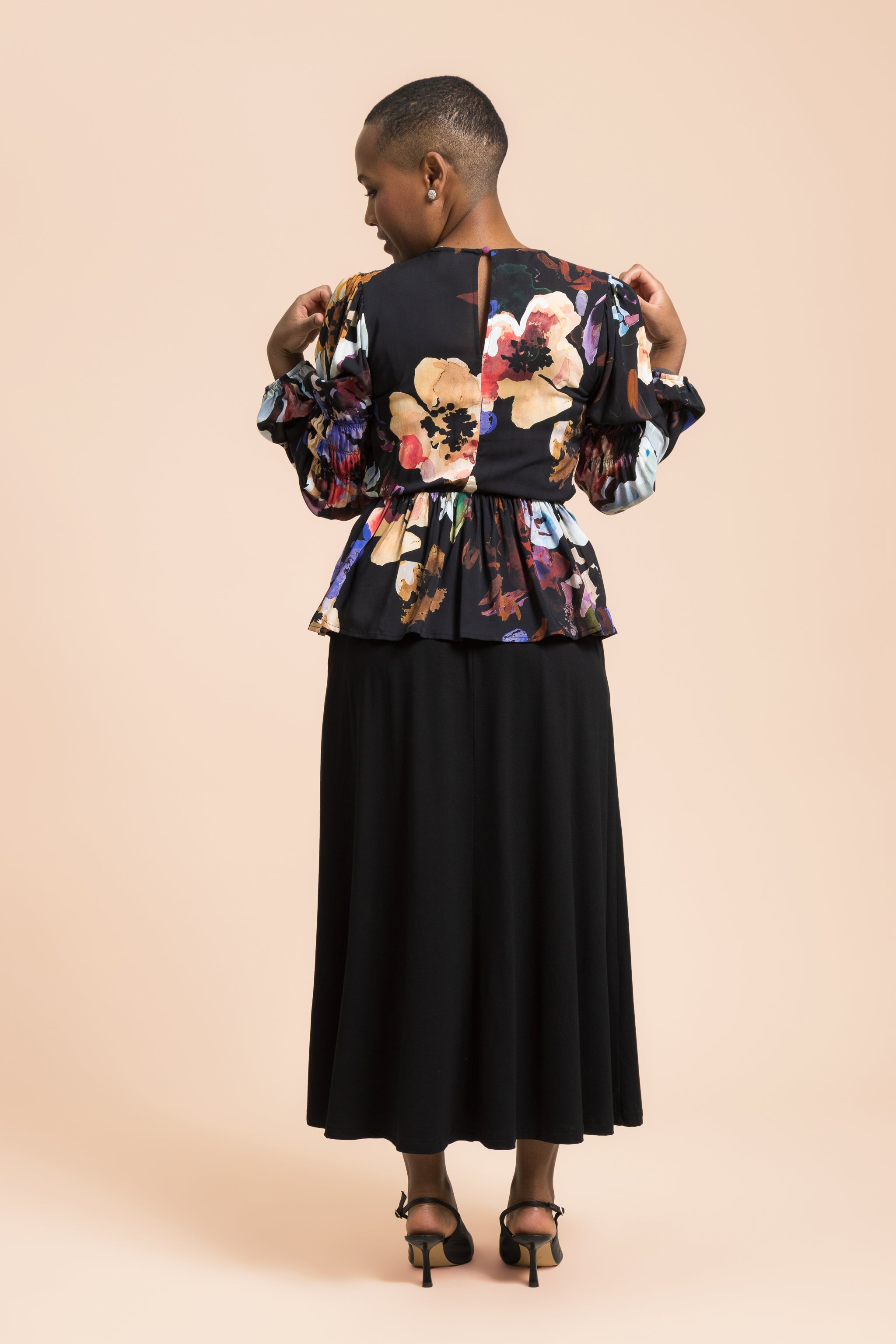 | modelheight:158, size:XS