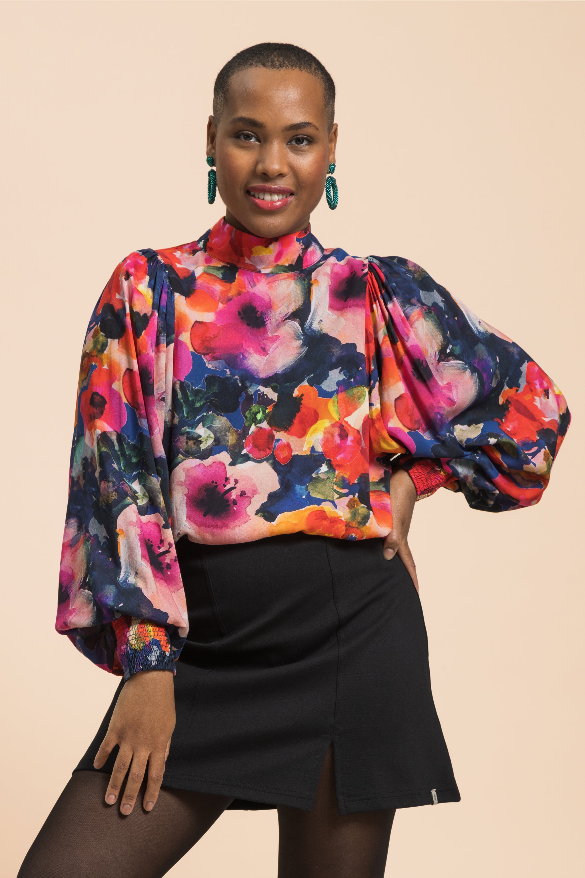 | modelheight:158, size:XS