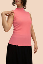 Naisten pinkki puuvillainen ribbitoppi